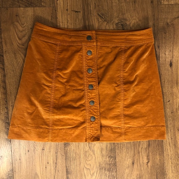 Madewell Velveteen A-Line Mini Skirt: Button-Front Edition Size 10 - Picture 2 of 9